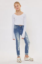 Load image into Gallery viewer, Kan Can Distressed Jeans
